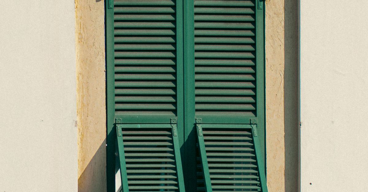 Choosing the Right Plantation Shutter Style for Optimal Privacy