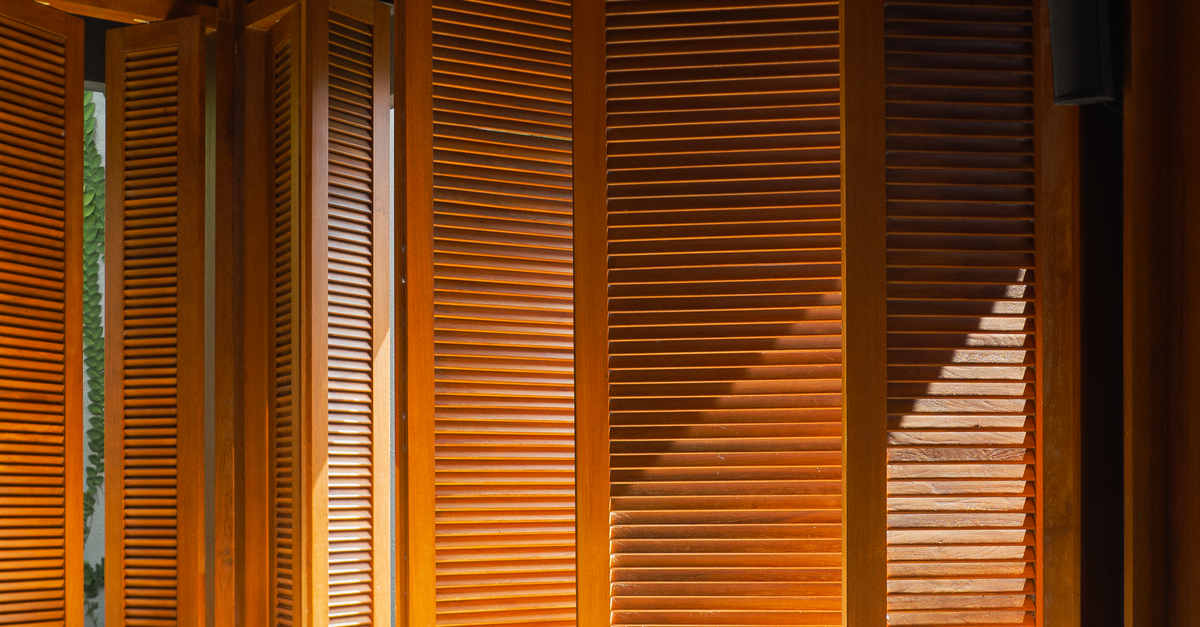 Tips for Inspecting Plantation Shutters for Wear and Tear